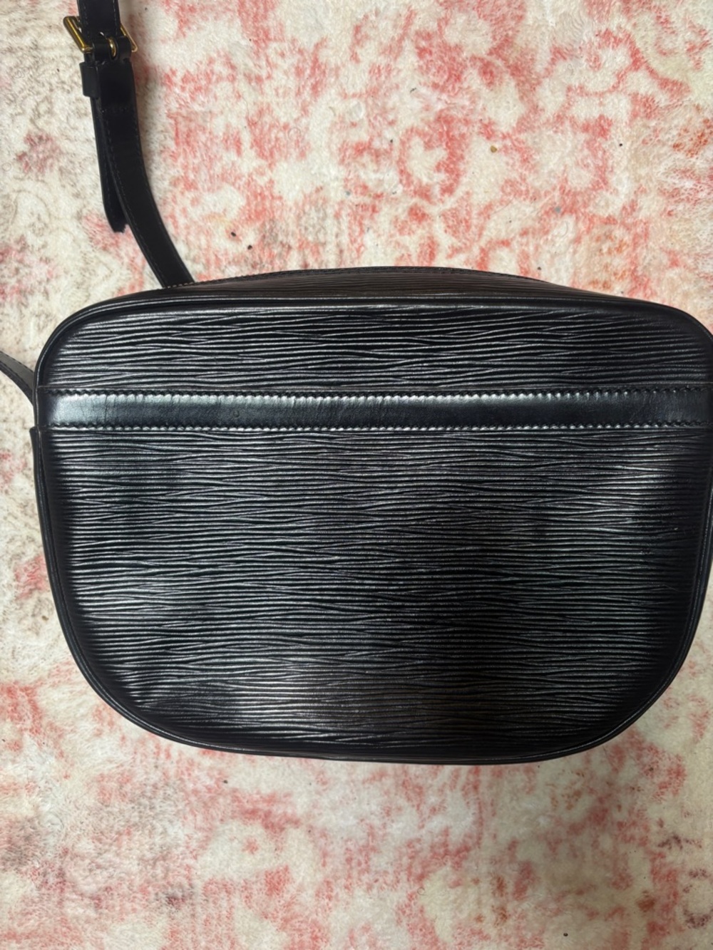 Epi Jeune Fille Shoulder Bag Crossbody Bag with Buckle Detail - Picture 4 of 6